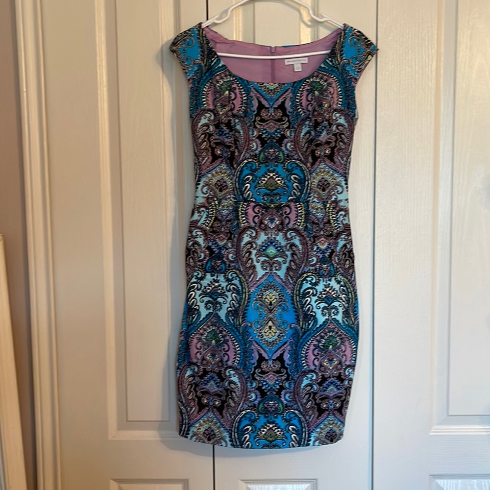 Gently used like new - New York Company Dress size 6